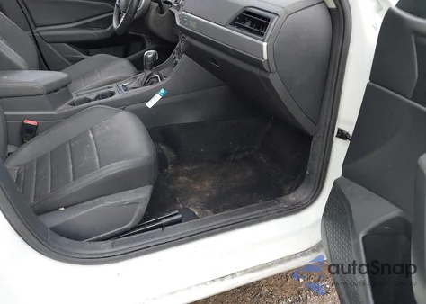 2021 Volkswagen Jetta 1.4T R-Line/1.4T S/1.4T Se z USA, uszkodzony, nr VIN 3VWC57BUXMM010154